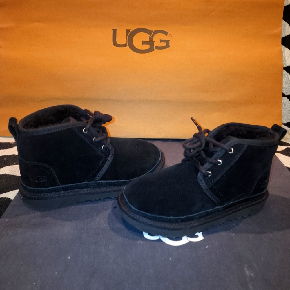 Ugg boots 👢